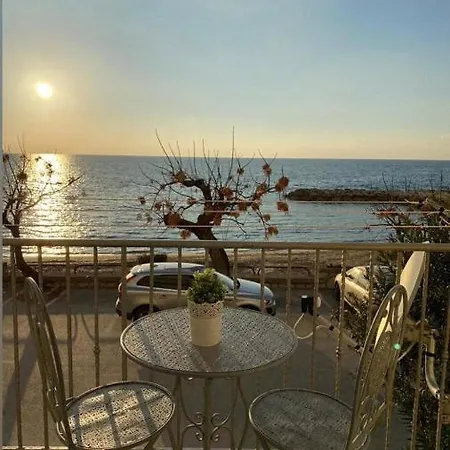 Petra Marina Sunset Junior Pisciotta
